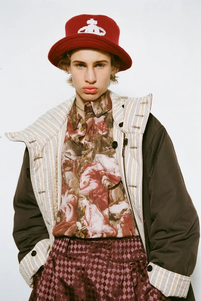 Look 7